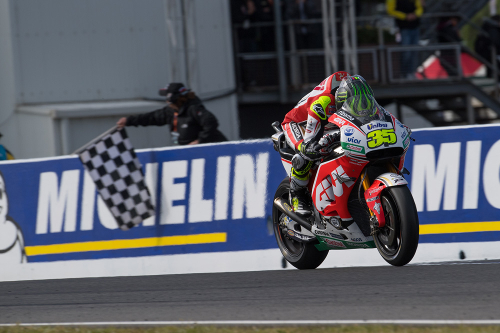 Crutchlow logra la segunda victoria de la temporada en MotoGP en Australia