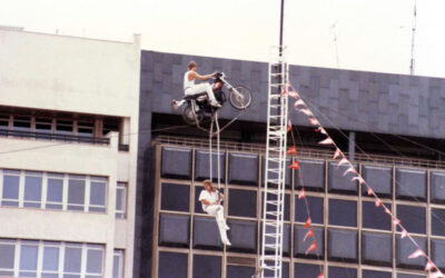 El espectáculo de las acrobacias en moto