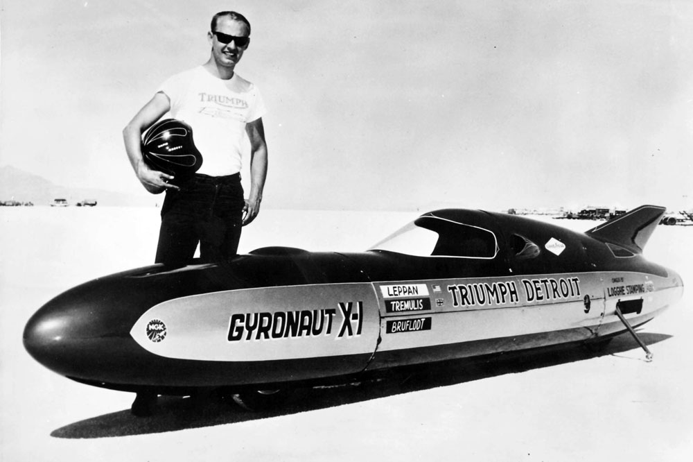 Bob Leppan en el lago salado Bonneville