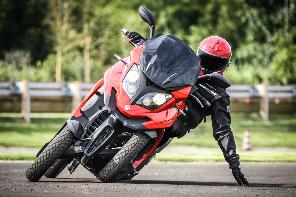 Quadro 4, un scooter con cuatro ruedas