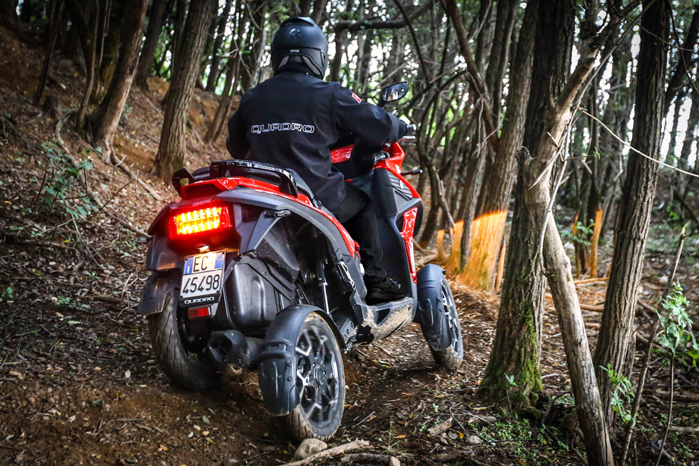 Quadro 4, scooter de cuatro ruedas