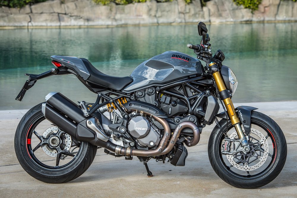 Ducati Monster 1200 S