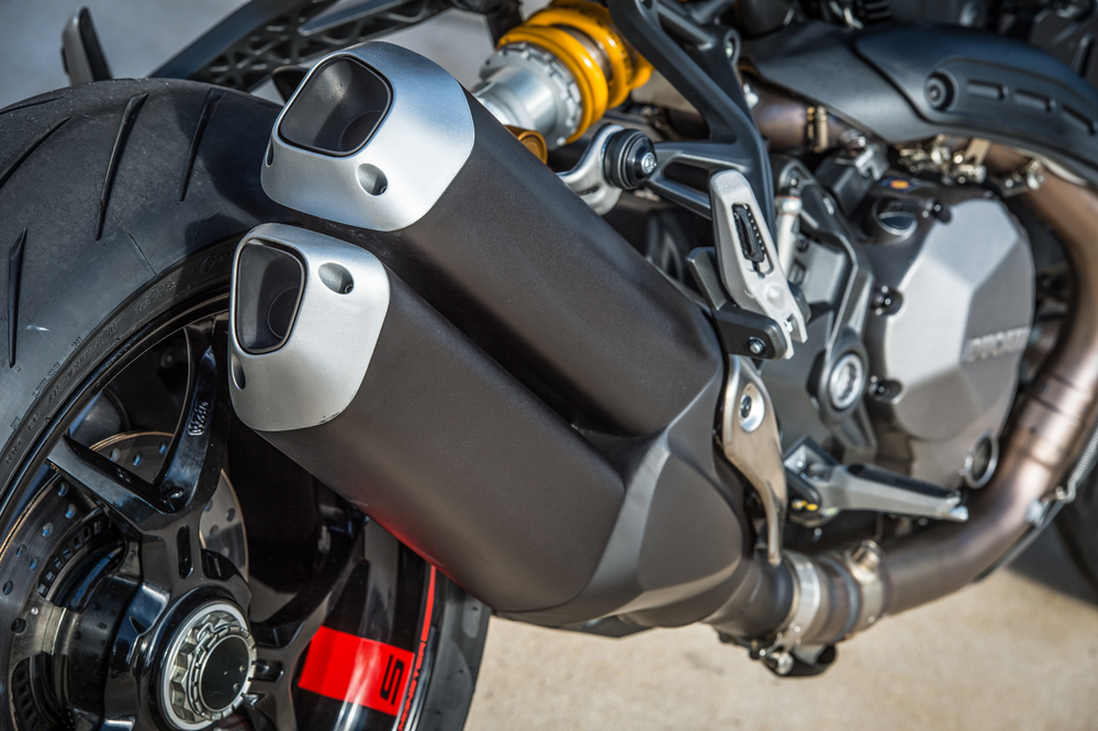 Escape de la Ducati Monster 1200 S