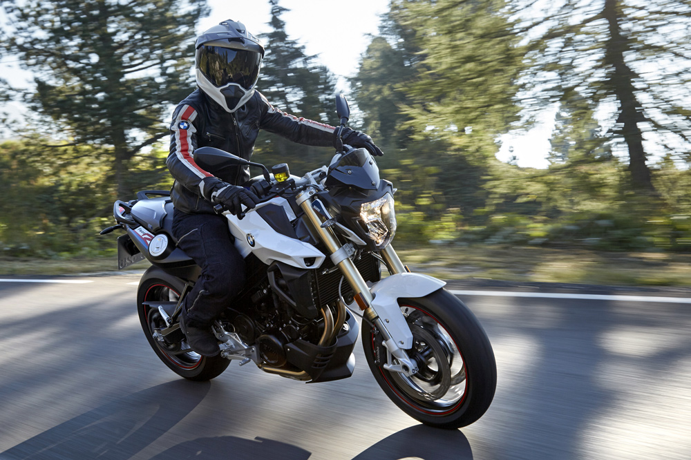 BMW F 800 R: Moto naked con sabor alemán
