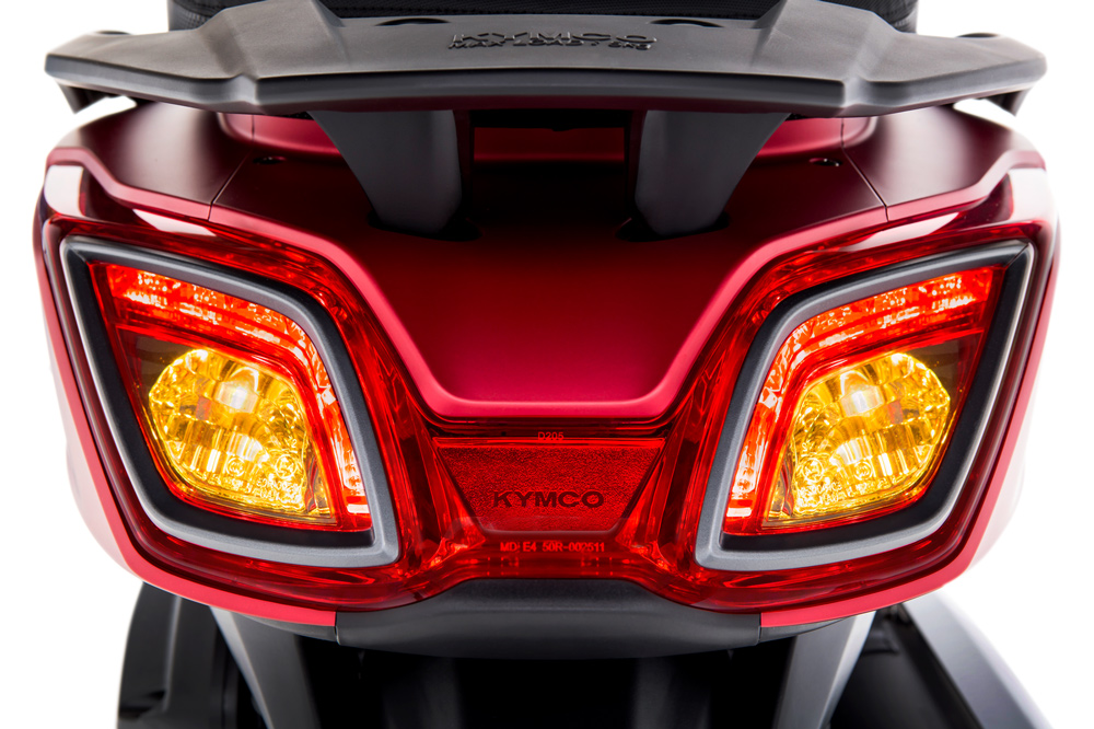 KYMCO Super Dink 2017. Luces traseras