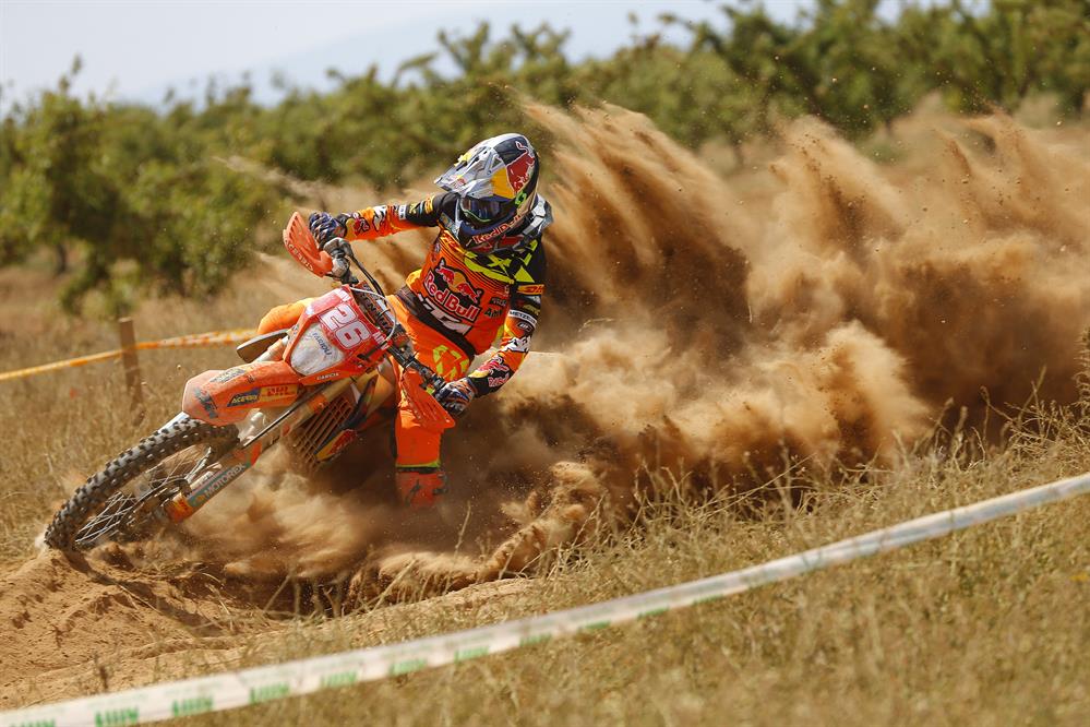 Josep García y Laia Sanz sorprendieron en el EnduroGP de España