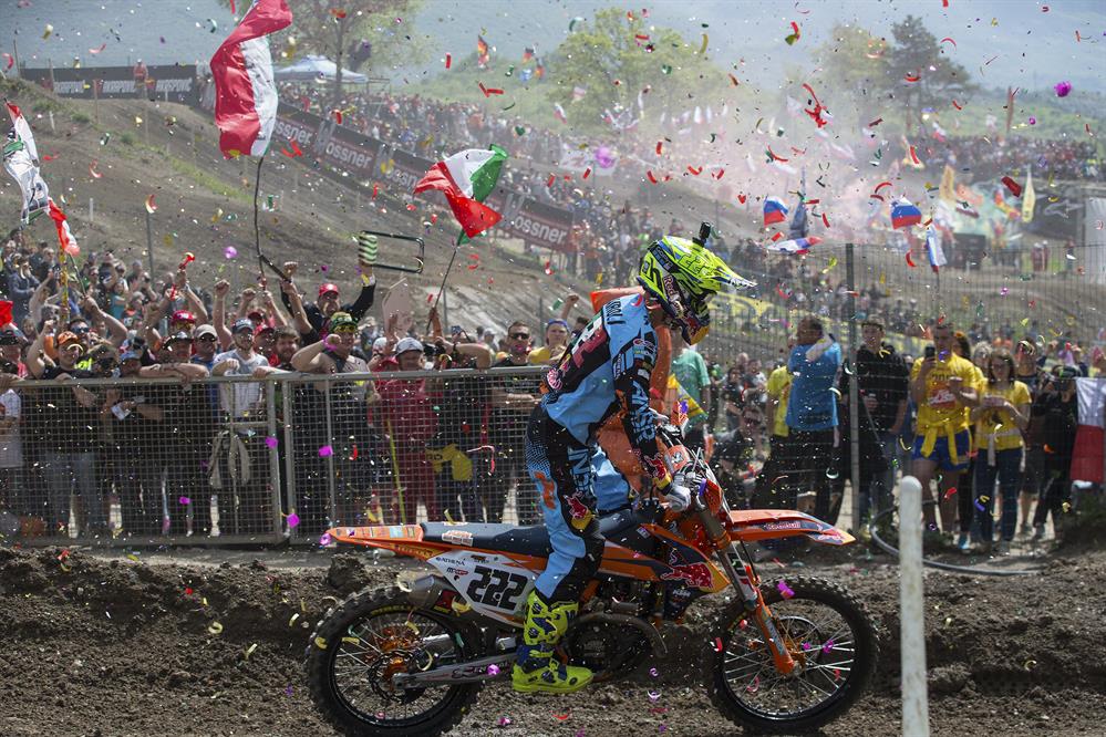 Cairoli y Prado hacen historia en el Mundial de MX por Trentino