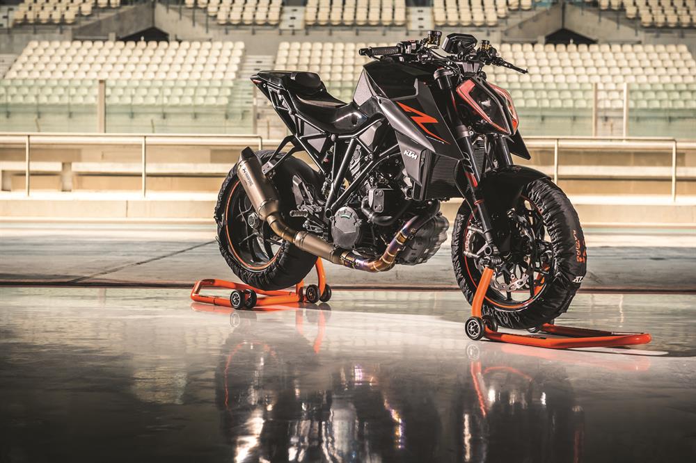 KTM impulsa su división de motocicletas de competición