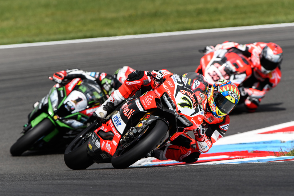 Doble victoria de Chaz Davies en SBK Alemania