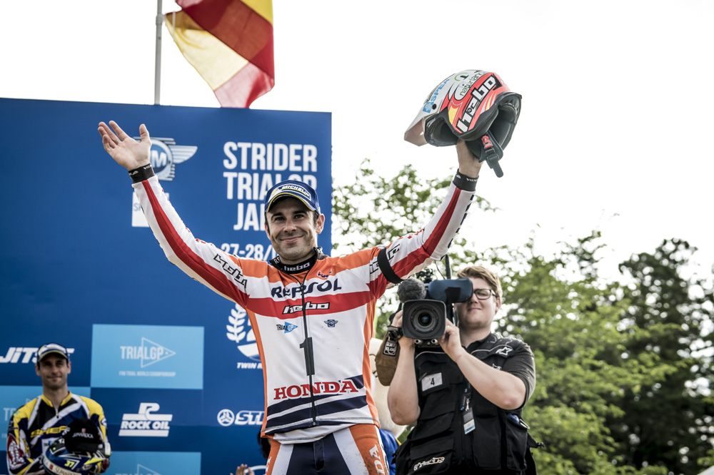 Toni Bou renueva por tres años más con Repsol Honda