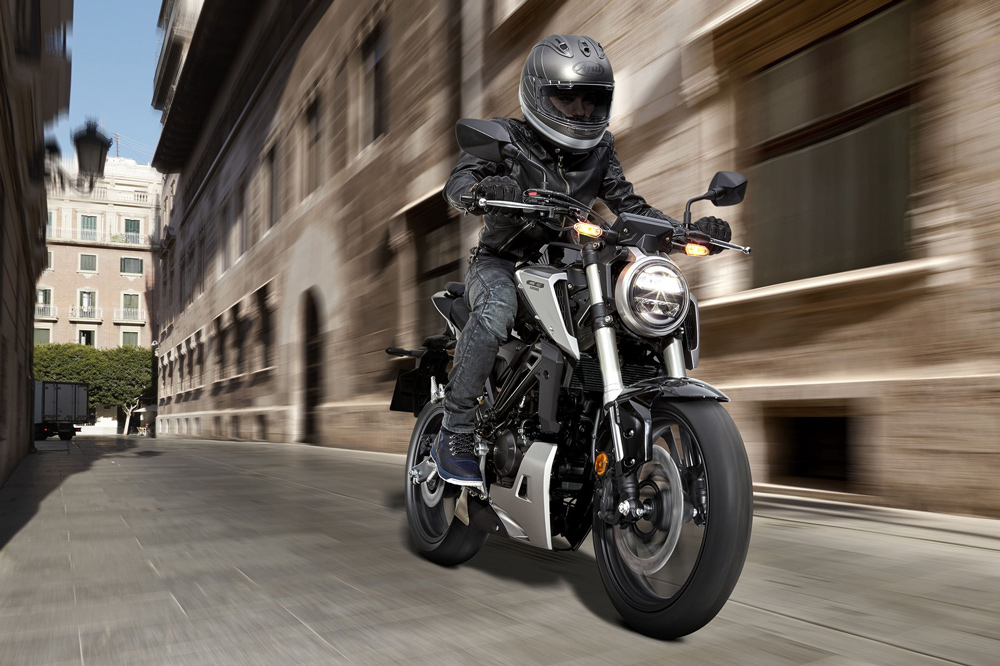 Honda CB 125 R: Una naked de nivel, a escala