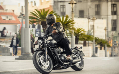 Nueva Triumph Bonneville Bobber Black
