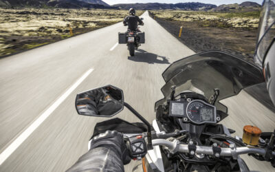Guantes y chaqueta podrían ser obligatorios para conducir una moto