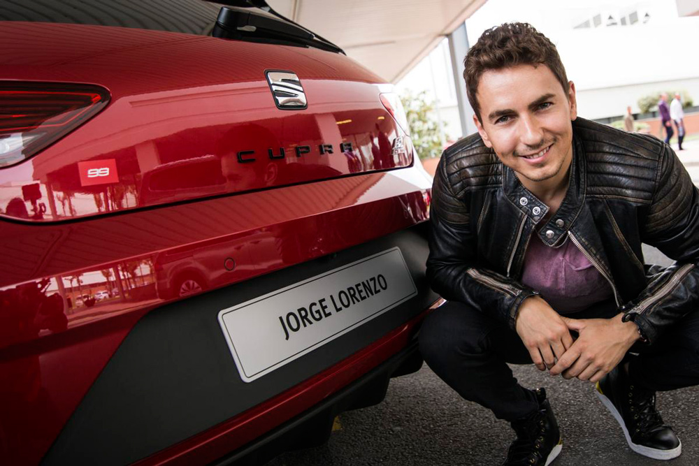 Jorge Lorenzo y su Seat León Cupra