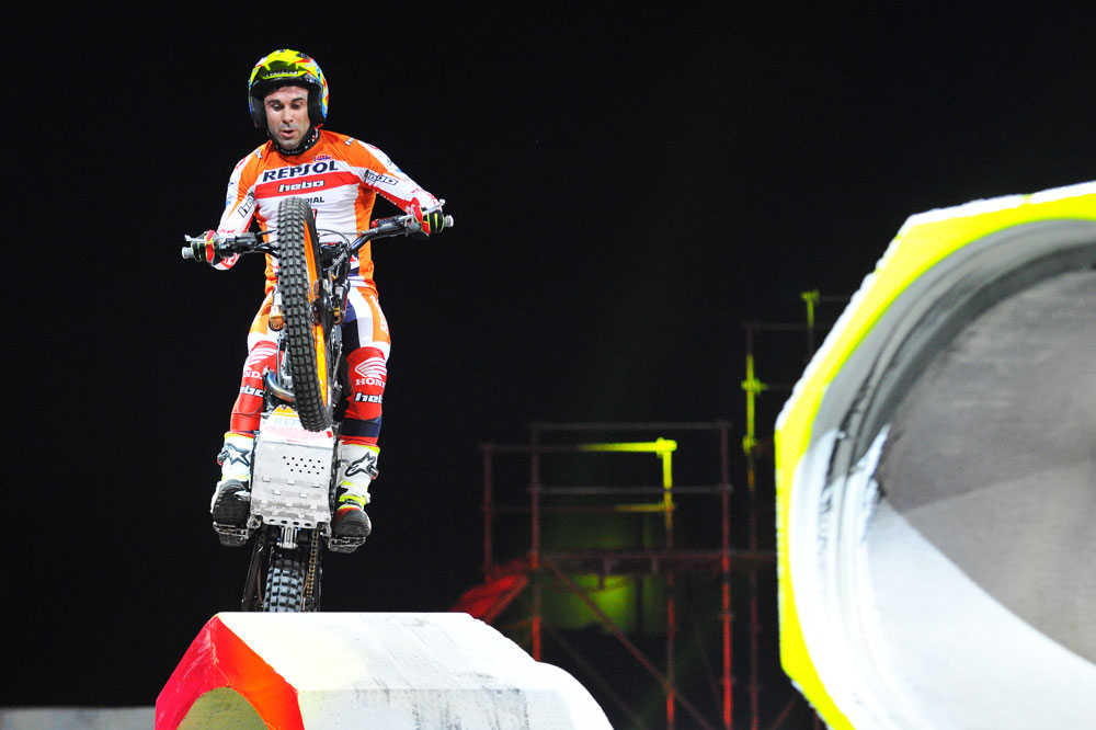 Victoria de Toni Bou en el Trial Indoor de Montpellier