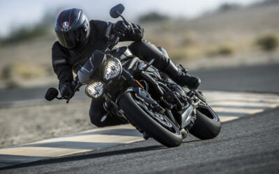 Triumph Speed Triple 2018: Divertida
