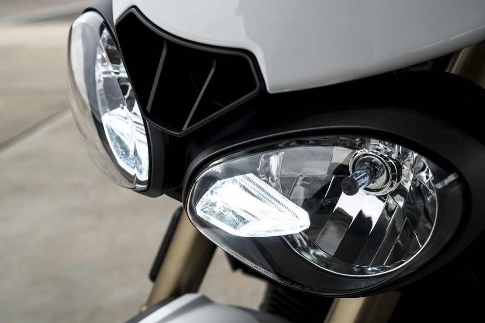 Luces DRL en la Triumph Speed Triple 2018