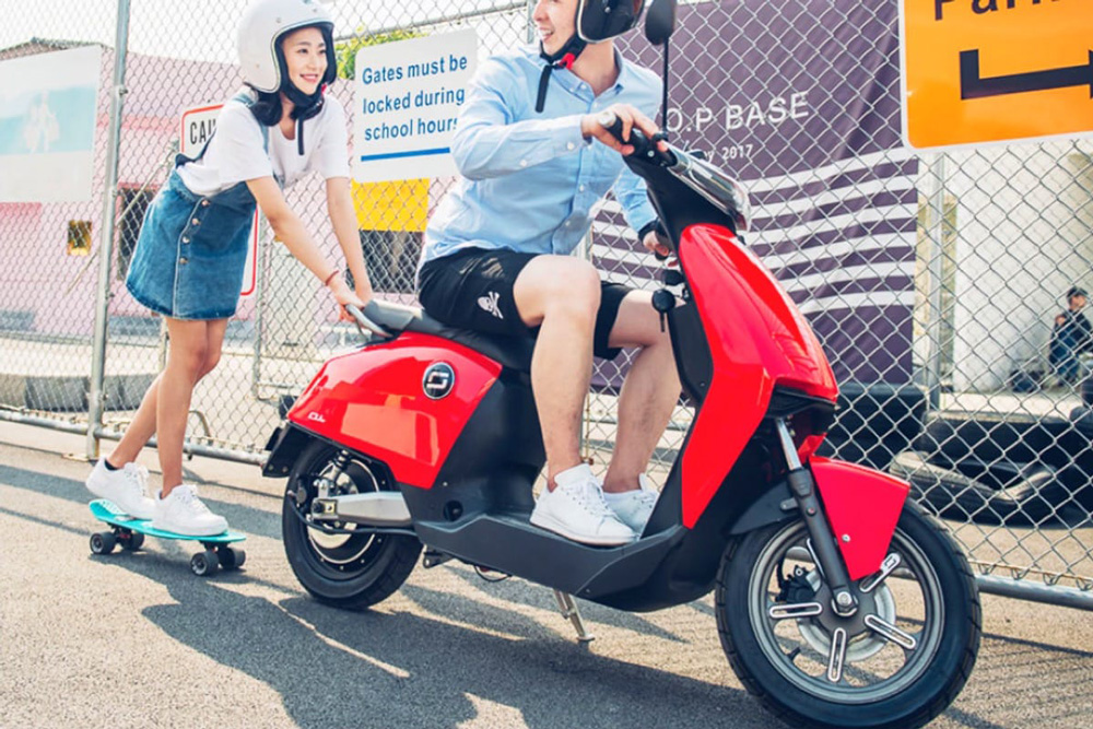 Xiaomi y Soco lanzan en primer scooter eléctrico barato