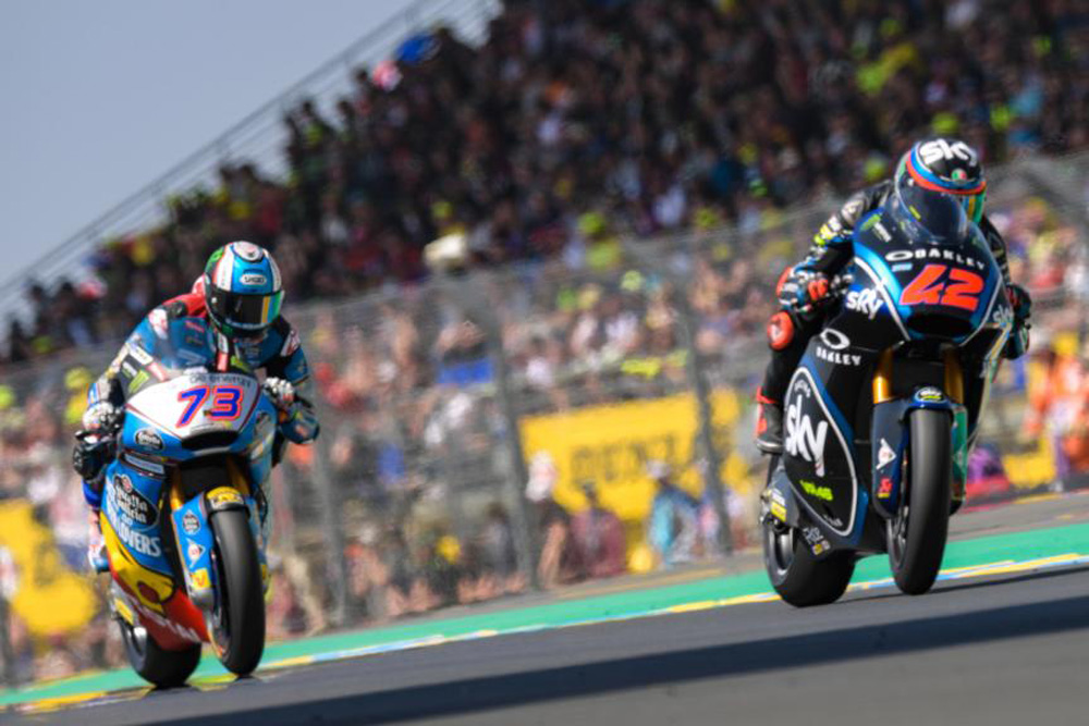 Pecco Bagnaia y Alex Marquez durante el GP de Francia