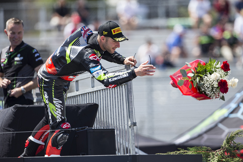 SBK Laguna Seca: Jonathan Rea no dio opción a sus rivales