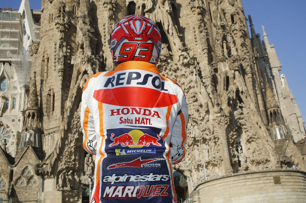 Marc Márquez y Dani Pedrosa pasean por Barcelona antes del GP de Cataluña