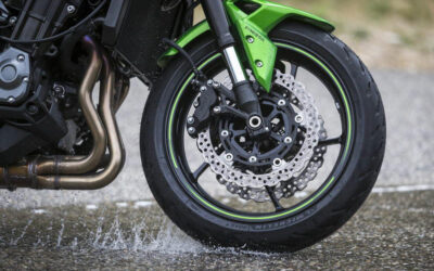El neumático delantero de nuestra moto: desgaste y cuidado