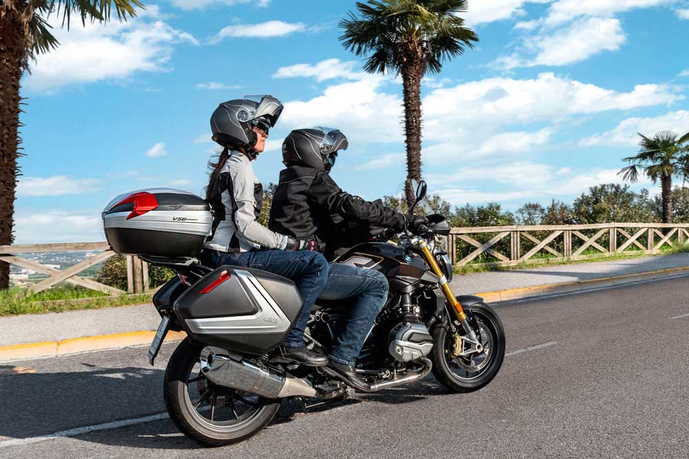Maletas laterales para moto V37 de Givi