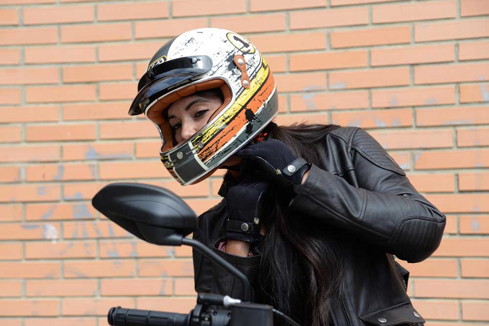 Nuevo casco integral Flat Track de NZI