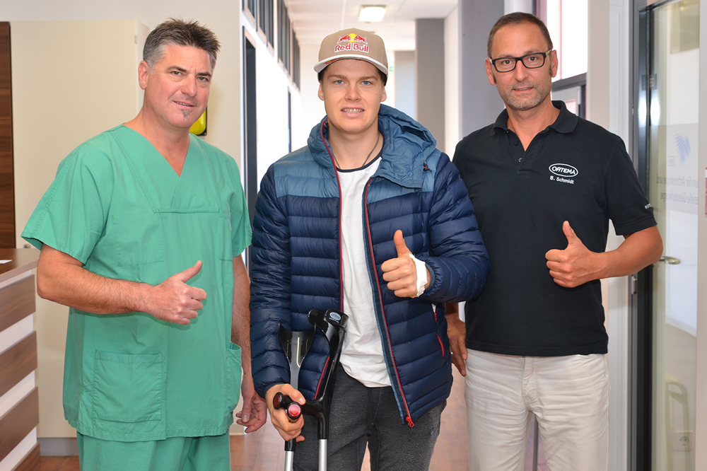 Pauls Jonass, tras pasar por el quirófano