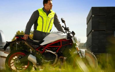 Impermeable y chaleco reflectante para moto Seventy Degrees