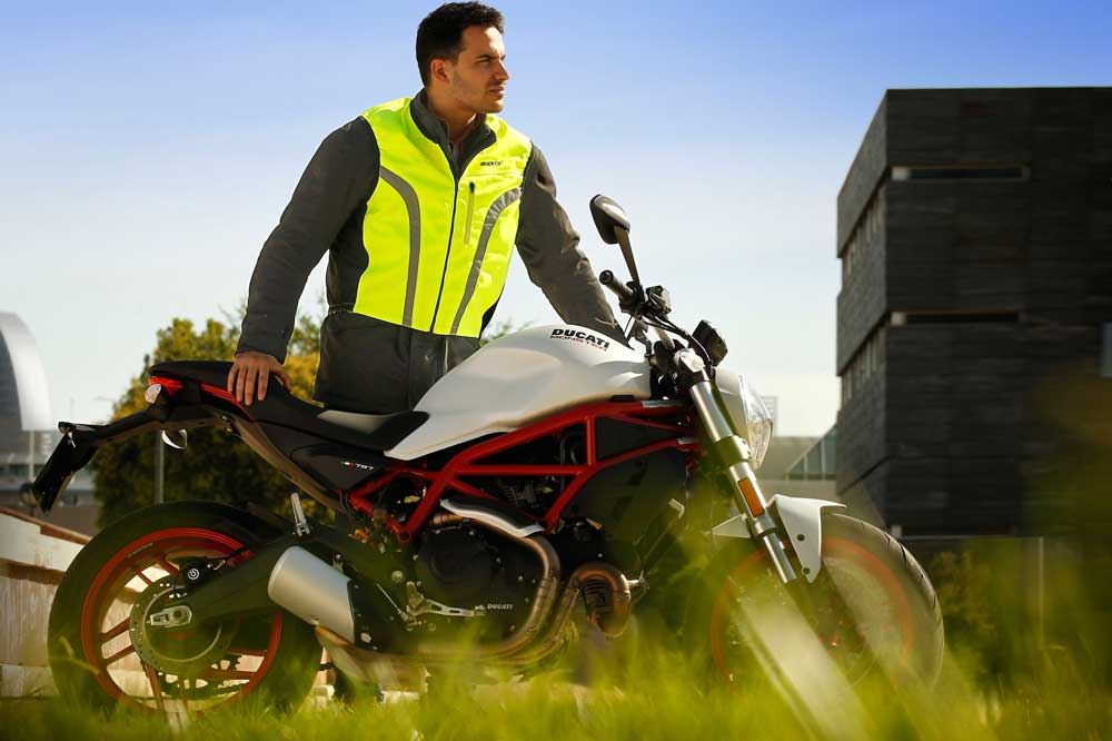 Impermeable y chaleco reflectante para moto Seventy Degrees