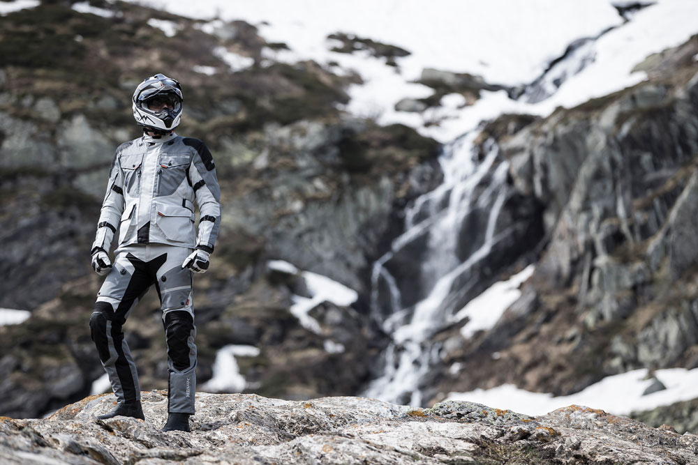 Pantalón Titanium de Hevik en blanco gris y negro