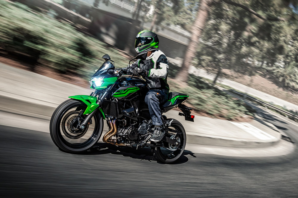Kawasaki Z 400: Ya en las tiendas con un precio de 4.399 euros