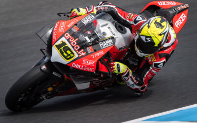 Alvaro Bautista hace historia en su debut en el Mundial SBK