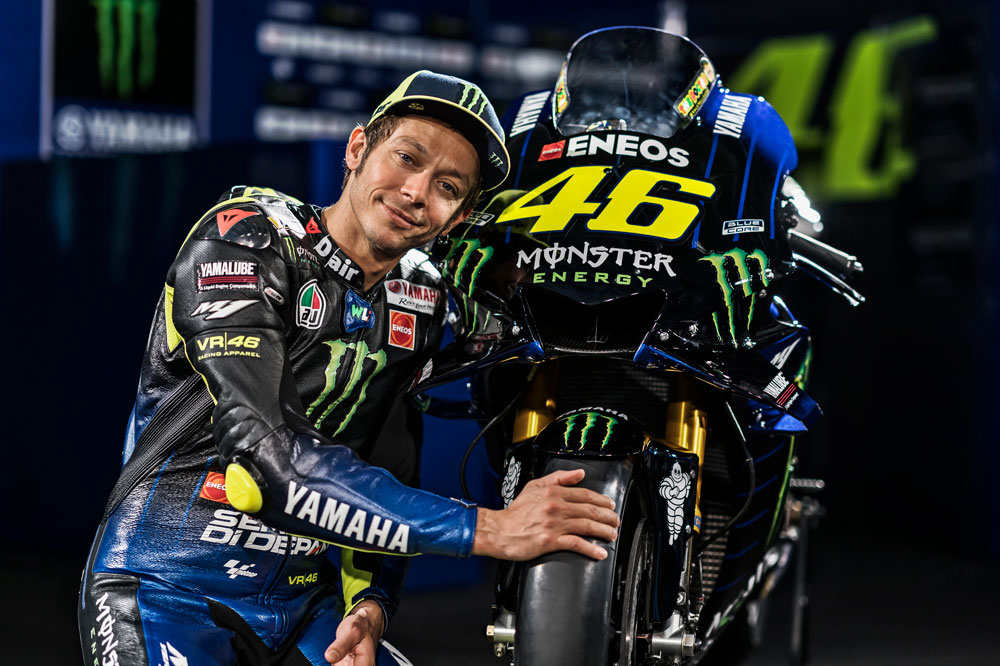 Valentino Rossi con su nueva Yamaha MotoGP
