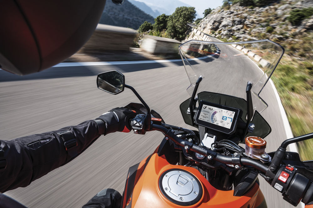 Técnica de conducción segura de motos: Anticipate a todo