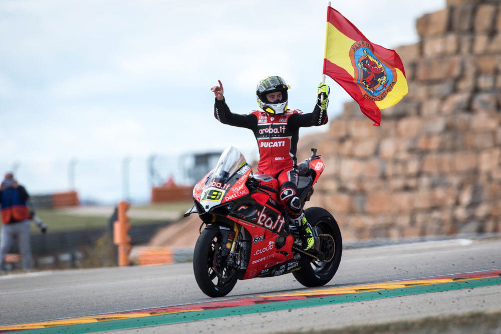 SBK: Alvaro Bautista deslumbra en Motorland Aragon