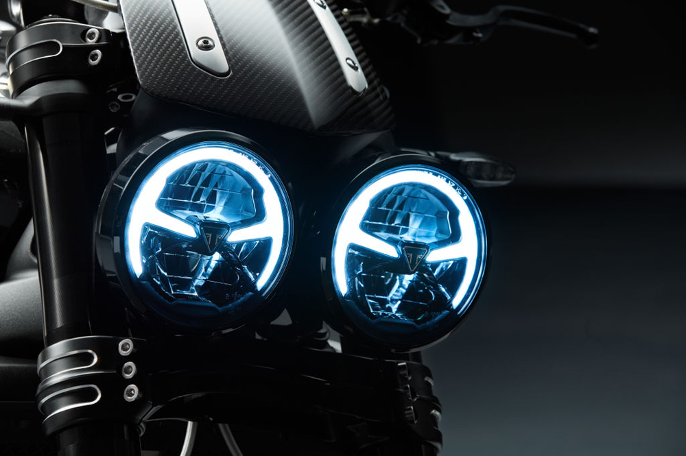 El doble faro de la Triumph Rocket 3 ahora es de LED