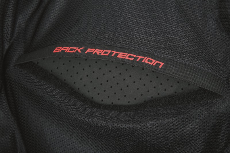 Protecciones en prendas Seventy Degrees