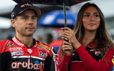 Alvaro Bautista se despide del liderato del Mundial SBK