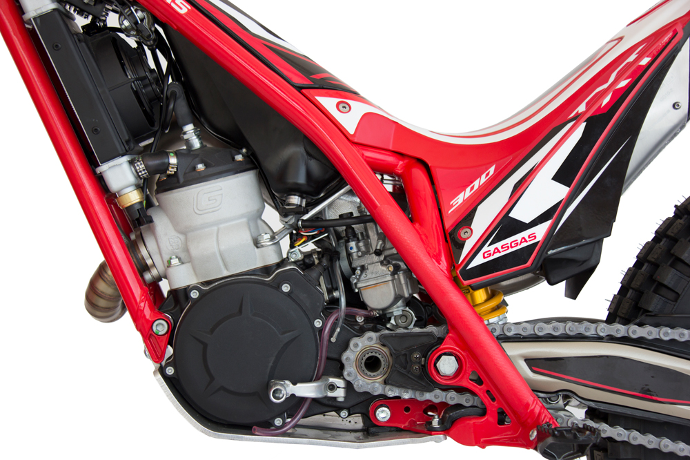 La tapa del embrague de la Gas Gas TXT permite acceder de forma sencilla a esta componente.