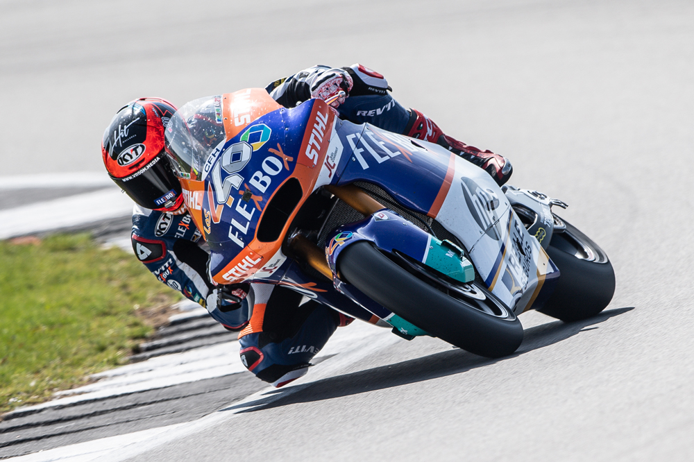 Augusto Fernández logró la victoria en Moto2 en el Gran Premio de Gran Bretaña