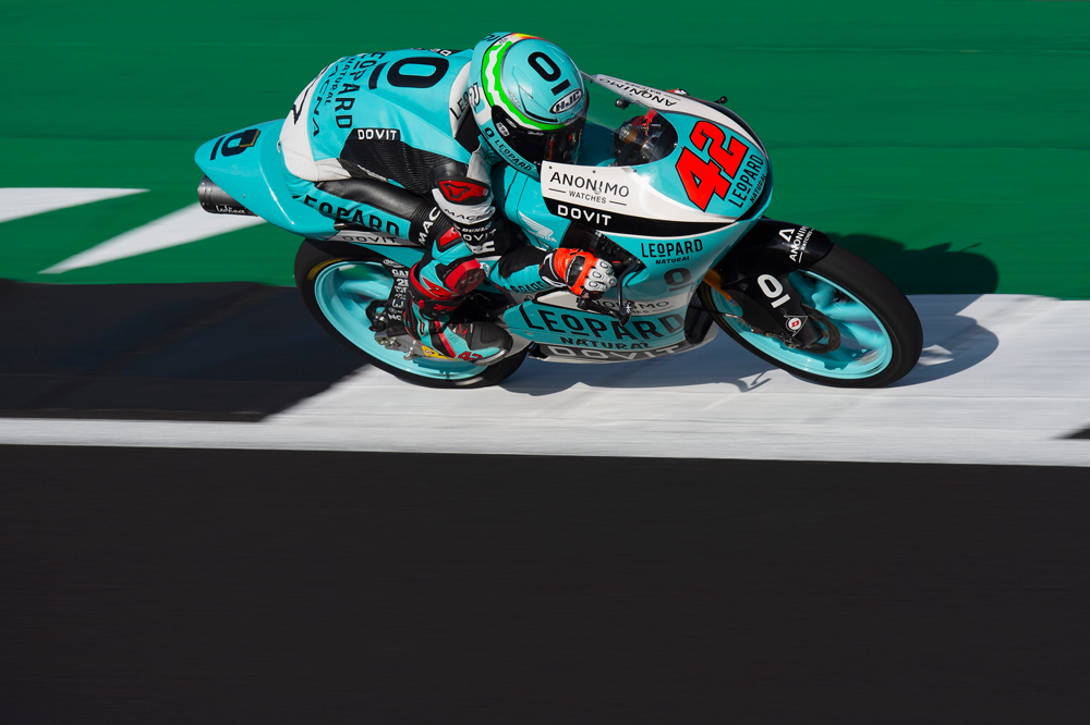 Marcos Ramírez logró la victoria en Moto3 en el GP de Gran Bretaña