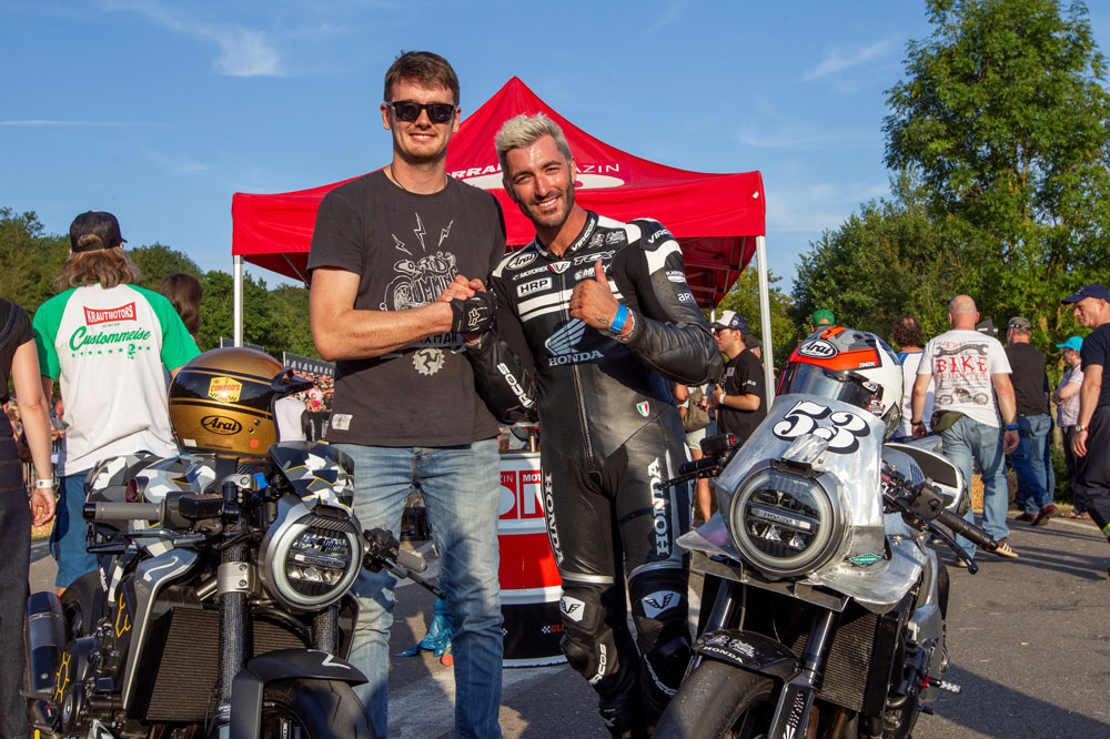 Alex Polita y el piloto del TT de la Isla de Man, Connor Cummins, en el Glemseck 101