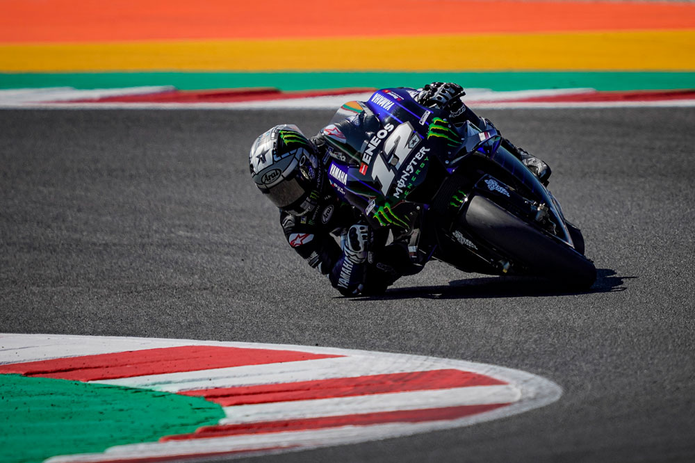 Maverick Viñales no pudo en carrera con el domino de Márquez y Quartararo