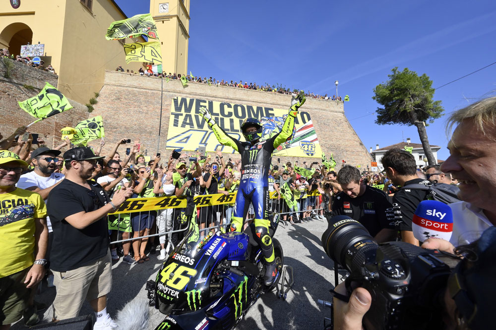 Valentino Rossi viajó desde Tavullia hasta el circuito Marco Simoncelli sobre su Yamaha M1