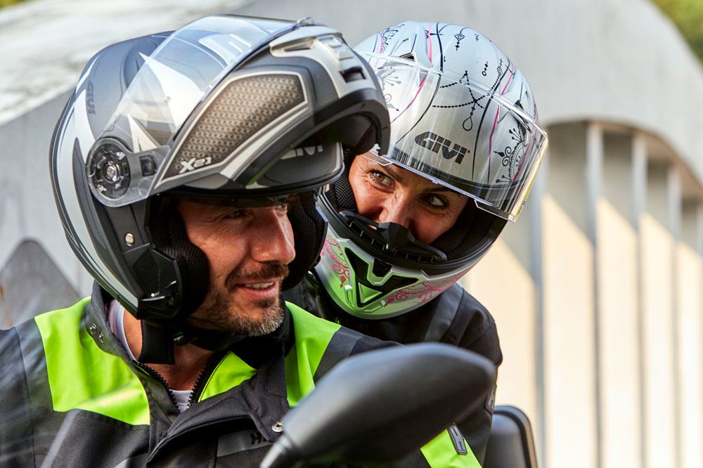Casco integral 50.6 Stoccarda de GIVI