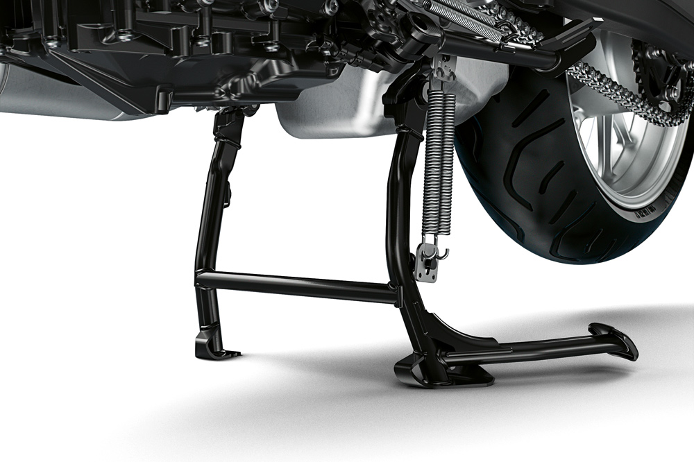 El caballete central es una opción en la BMW F 900 XR o R