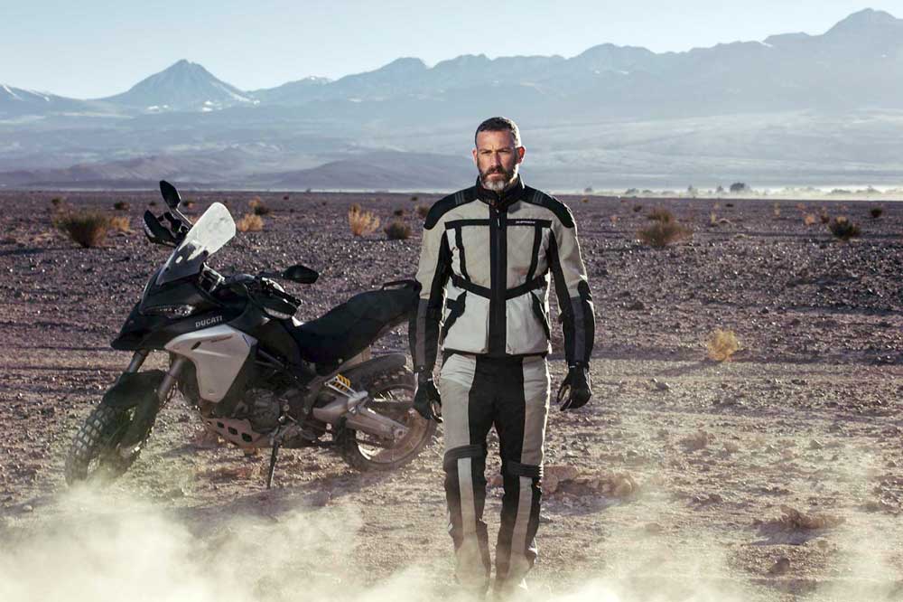 Chaqueta y pantalón Netrunner de Spidi