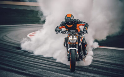 KTM 890 Duke R 2020: La opción más deportiva
